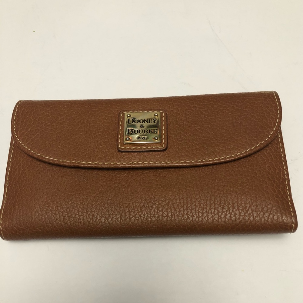 COPY - Dooney and Bourke Wallet